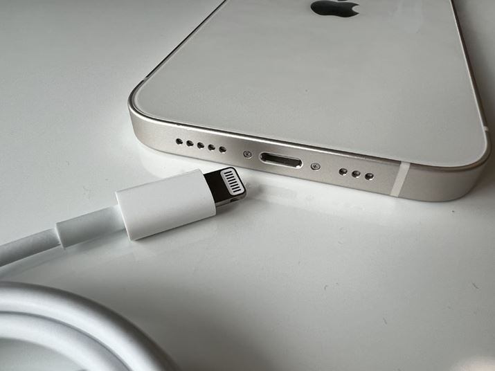 ���B�ŃA�b�v����Lightning���p�~�����\��