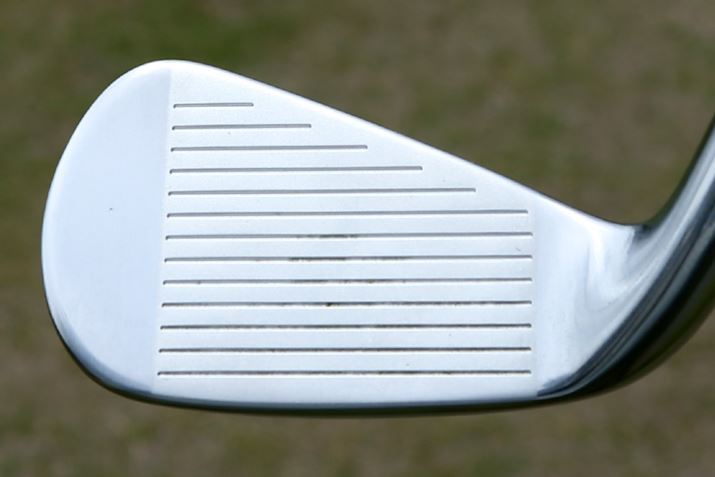 OACAƃ~hACAɂ́AZ^[q[ɌĔȂoAutF[XƂfUC̗pB򋗗̗₷q[̃~Xqbgɋ݌vɂ邱ƂŁA򋗗̃o}Ă܂