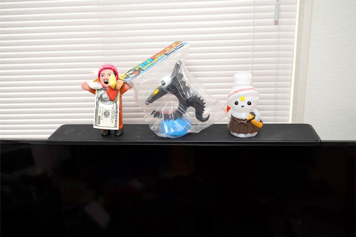 V̏ɂAD݂̃IuWFu!?