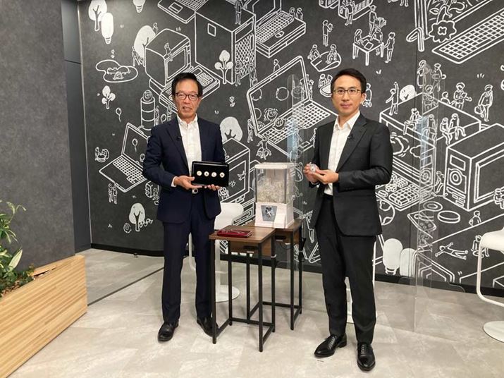 IC\ɓodЂ̎VMijA\В̑jiEj