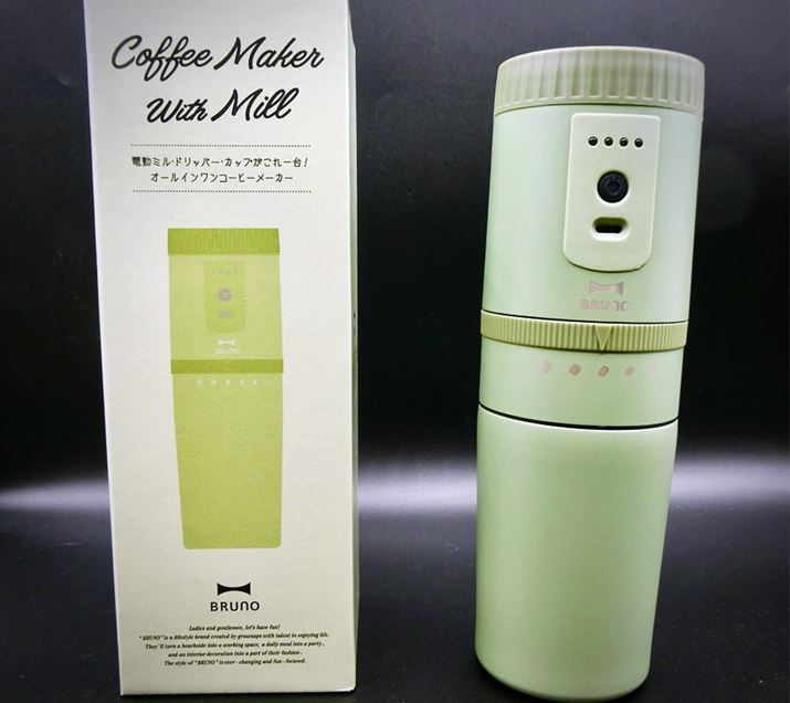 c̃XȃfUCBF̓J[Lƃx[WAʐ^̓J[Lł