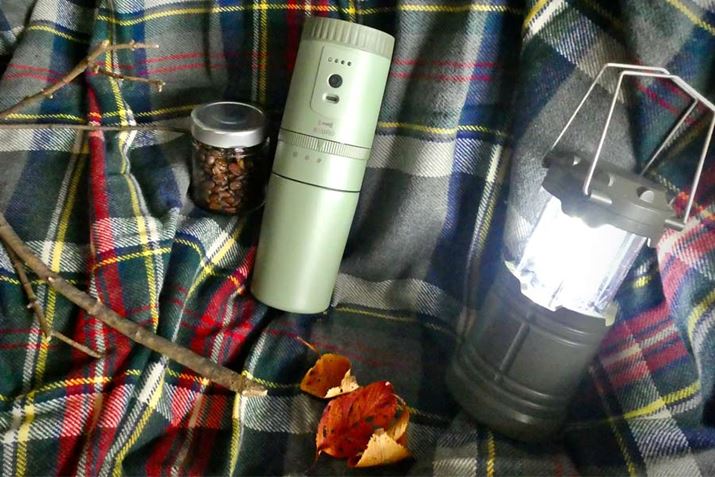 oCobe[ŏ[d\Ȃ̂ŁAAEghAłg܂B͂̏ł킩ĂłA@rȂǂŎĂΖ{ɂǂłЂăR[q[߂܂