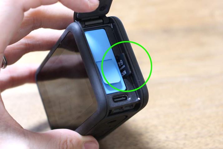 L^fBÁA64GBmicro SDXCJ[h1ŗ]TĎBeł܂