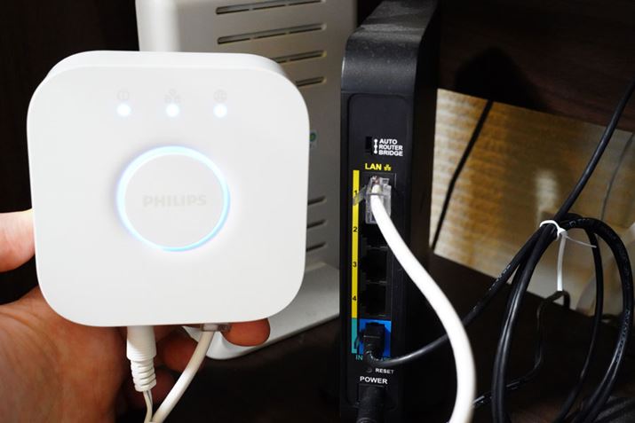 tLANP[ugāAHueubWWi-Fi[^[ڑƂBHueubW̓d́At̓dP[ugpăRZg܂