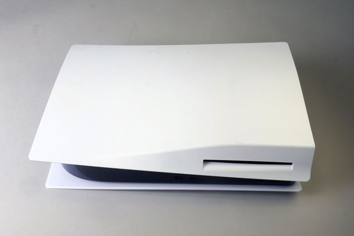 PS5{̂̃Jo[ɖ߂āAu980 PRO q[gVNfv̎t͊