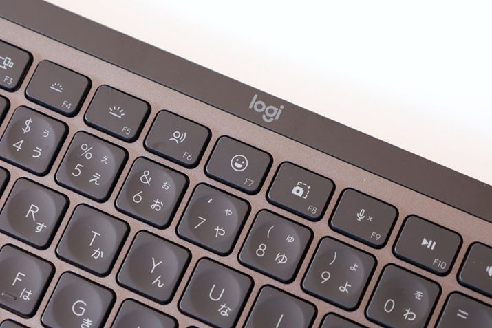 fBNe[VL[AGL[A}CN~[gƂV{^𓋍