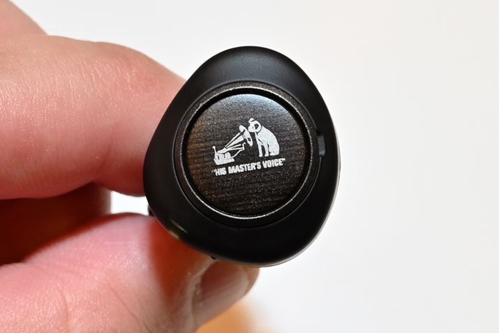 Cz̃{^炷ׂĂ̑Rg[ł̂uHA-FW1000Tv̑傫ȓBȂ݂ɁA암̖ؖڂ͐ϑw؂gĂ邻