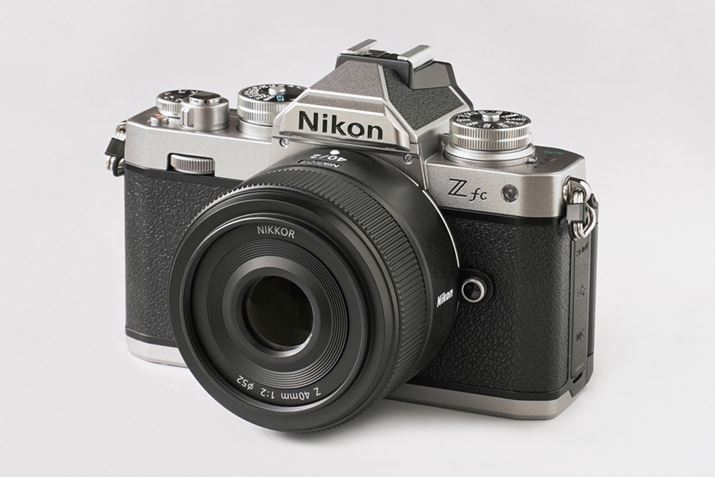 NVbNȕ͋C̃fUCAPS-C~[XuZ fcvƑgݍ킹C[WBAPS-C@ɑƁA35mmZŏœ_60mm̉pɂȂ