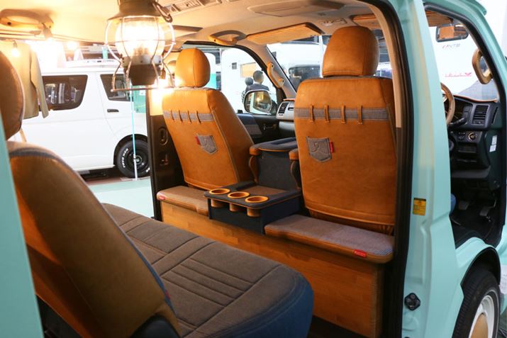 znł̓𓾈ӂƂuCRAFT PLUSv肪Ă邾ɁAV[gJo[hNz_[ɂ͔zgĂBȂ肨ȕ͋C