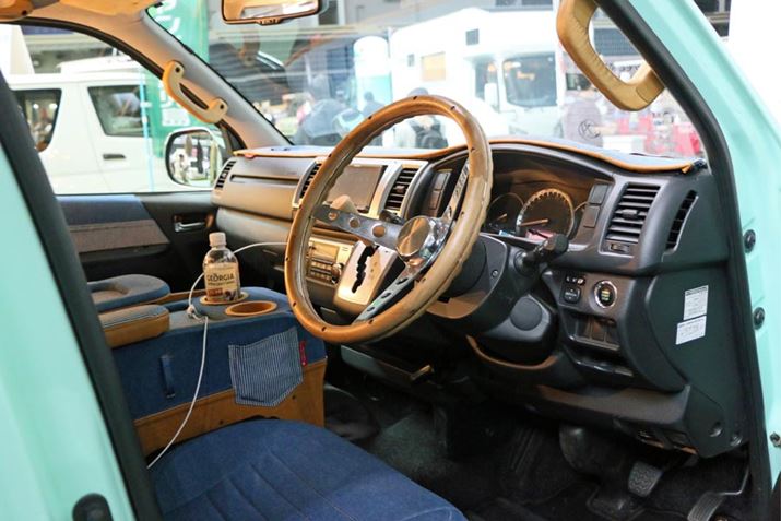 ^]ȂւAEbh̃XeAOȂǂɂăC[WV