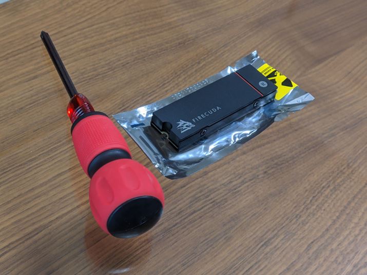 pӂ̂̓vXhCo[ƁAtM.2 SSD