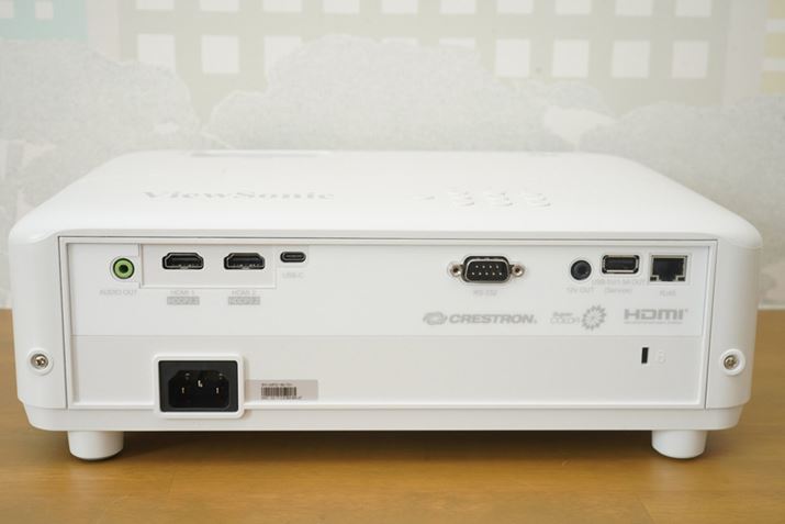 r[\jbNuPX748-4Kv͂قڑS@\O͑OB2nHDMI2.0b[qAUSB Type-CȂǂŐڑ`