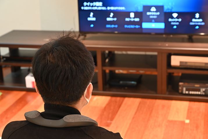 \j[uSRS-NS7vۂɑ̌Ă݂A̎΂ߌɉ荞ފƍČĂ