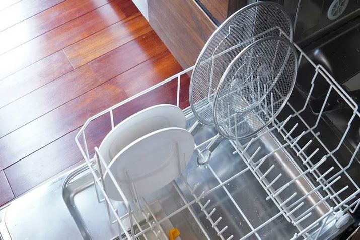 {E^ƈāAH@̒łꏊȂ̂܂