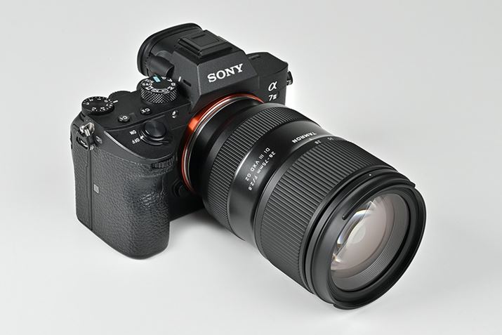 RpNgȑaEWY[Y̐VfA28-75mm F/2.8 Di III VXD G2iJ{fB́u7 IIIvj