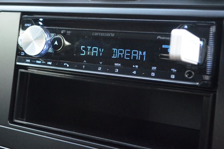 uH[JLZv@\gƁAԂJIP{bNXƉy݂i΁jBJIPp̃}CNڑ邱Ƃł܂A^]̓}CNg킸ƂXgXȂMł܂i΁j