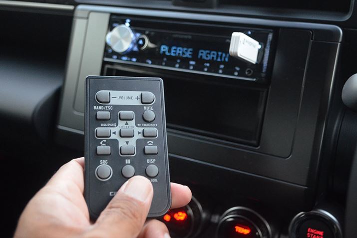 XeAOɃI[fBIRg[@\ȂN}̏ꍇ́A{̂𒼐ڑ삷胊Rő삷قϋvSʂōD܂Ǝv܂