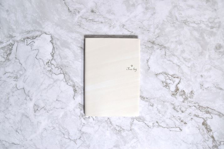 ySPECzȃtH[}bgFt[OTCYF133×c188mm\̃JoFeiʐ^jA[1,782~