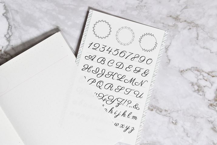 NԃJ_[V[ǵ̗A^OV[gBy[W̉ɕ~ēȂ邾ŁAꂢɕ╿`B肻łȂACfA