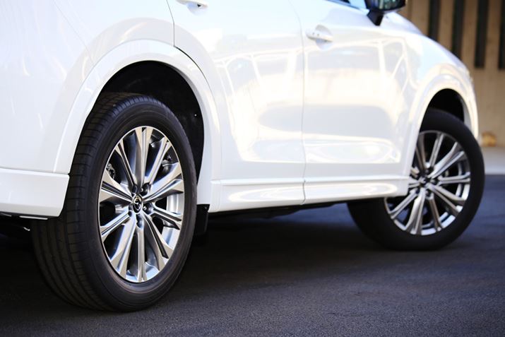 V^uCX-5v̓ʎdlԁuExclusive Modevɍ̗pĂ19C`̑aA~zC[