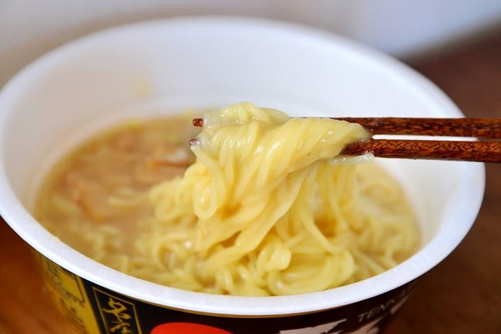 ĂI ˂Ɩ˂̊ԂɃX[vՂ肩݂̊I