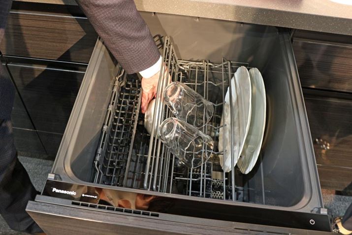 JSEɓ̂ŁAJSɃRbvȂǂuƂɉJSɃZbgYꂽ킪Ăǉ₷I