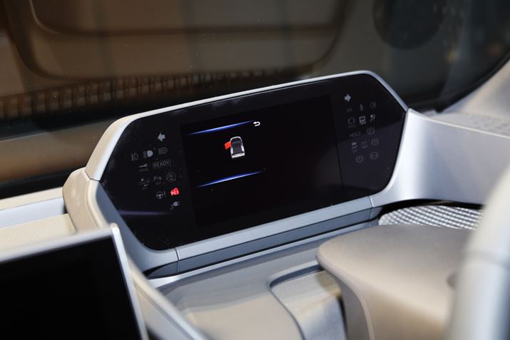 u\evł́AXoƂȂXeAȌォ猩낷^CṽfW^[^[ugbv}Eg[^[v̗pĂ