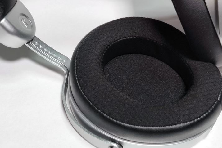 ڐGʂɕzn̗pꂽ̃C[pbh́AIWiuDEVAv̗p