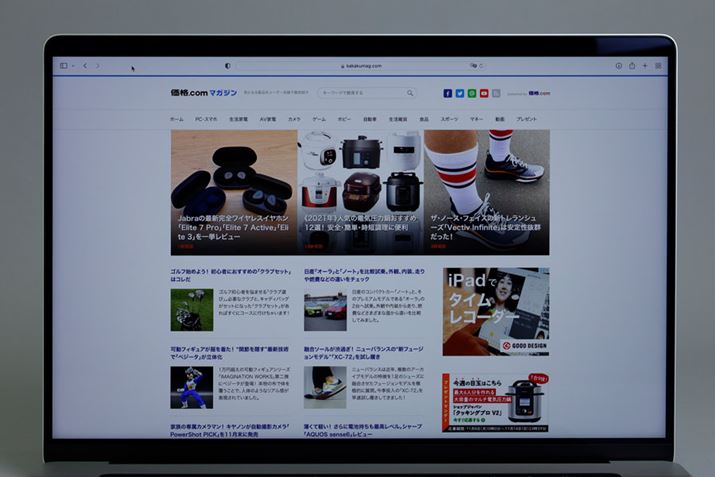 SafariSʕ\ɂĂ݂܂Bmb`̂fXNgbv̏㕔͍F̔\GAɂȂ܂