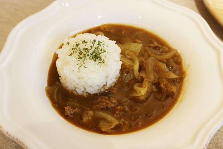 LxcJ[H܂ALxcʂ˂炩ĂBYĂ锒ĂzbgfŐ́B}CR̐ъŐ̂͂łAJ[ɂ悭܂