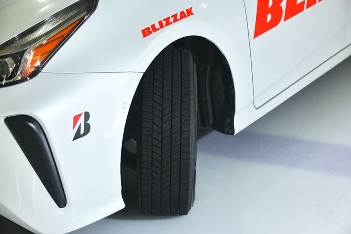 2021N9ɔꂽAuaXg̐VX^bhX^CuuUbN VRX3vBuaXg̓ƎZpuASviutLVuASvVgbhp^[̗̍pȂǂɂA]́uVRX2vƔrĕXu[L\AbvĂ̂|Cg