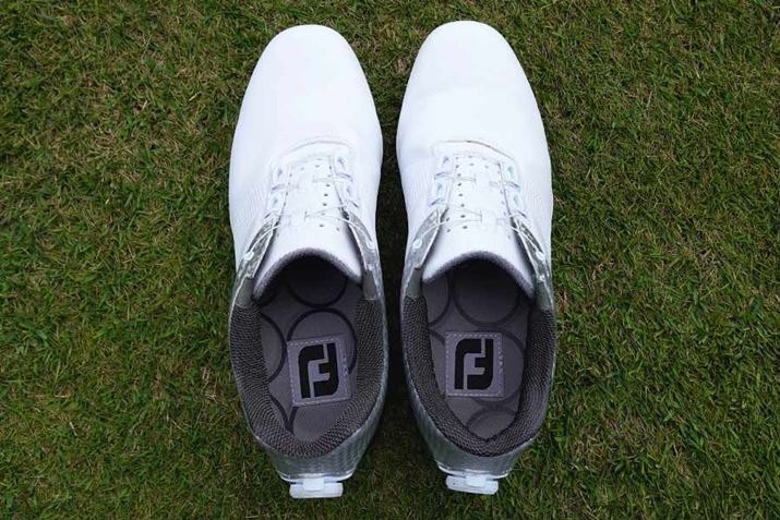 Abp[ɂ́AyƓVRv̂悤Ȃ炩킹uh\tgX[XlHvv̗pBuԂɑƈ̉tBbg𓾂Aƃ[J[͌܂