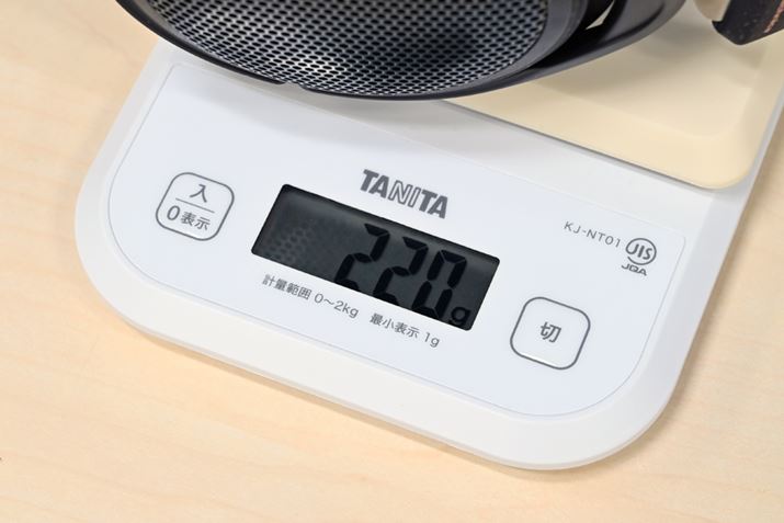 dʂ220gƁAahCo[ڃfƂĂ͂ȂyʂȃfɎdオĂ