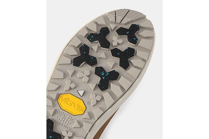 ϐⓀ̂nʂłAƃNbv͂𔭊uVibram A[NeBbNObvv̗pAEg\[