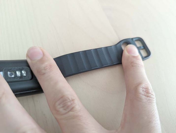 Xgbv̓̉ʃfUCBrƃXgbv̊ԂɂԂł̂ŁAʋC͗ǍD