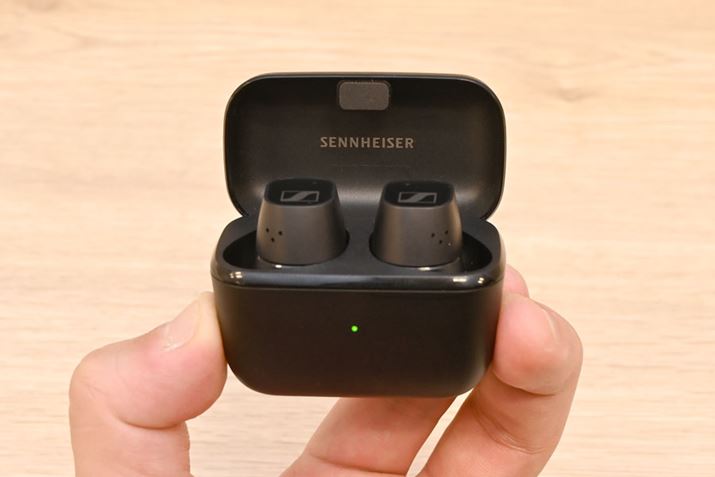 Cz{̂łȂA[dP[XɃRpNgACzP̂ōő8ԁA[dP[XpȂő24ԂƂȂȂ̃Oobe[Ă