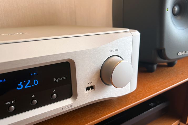 EsotericuN-05XDvGENELECu8331AvŎg2_؎`IDACv&ANeBuXs[J[h̐E