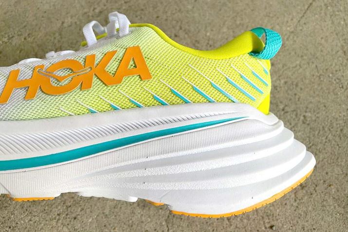 u{_CvV[Y̑㖼łɌ~bh\[pAJ[{t@Co[v[g邱ƂŐi͂B~bh\[ւƒo邱ƂŁAn̈芴߂Ă