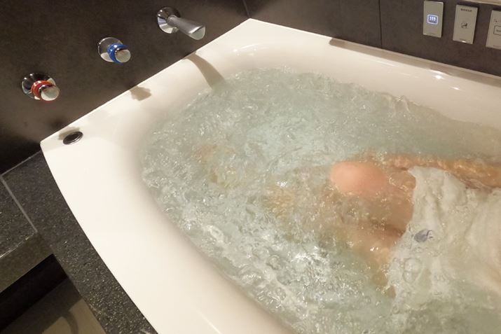 o10Ȃ̂10ɂAȂ悤Ɏv邩܂񂪁A̖Ao邩炩ADɐZĂ镔̐g̑ŜŖA̎h邱Ƃł܂B̎hA傤ǂƃYōōɋC