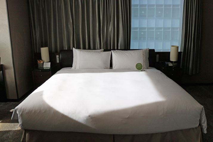 u][gouvu_fAv̌ze̕ɂxbhŁAÂ܂ܖꂽǂȂɂ薰ꂽ낤ȁcc