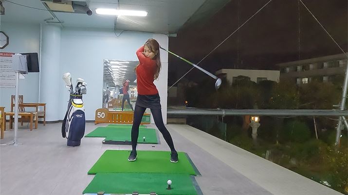 û~܂Ă܂Ă̂ŁAobNXCǑ㔼͘rĂ܂ccviɒOvj