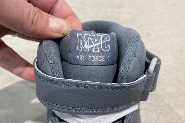 V[^̃xɂ́AuNYCv̎hJ܂