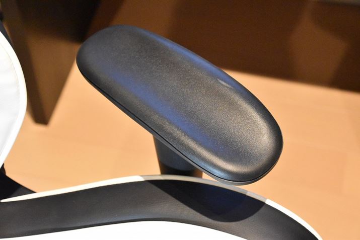 A[XǵAEɖ45°XAʐ^̂悤ɓɌ邱Ƃ\