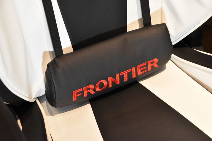 teBÃo[T|[ǵAl30ij×15icj×5.5cmŁA猩`͂܂ڂ`