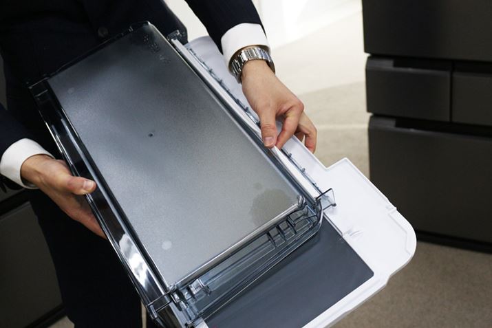 P[Xƃt^iIǰԂMM܂ŋl߁Awʂɂ̓pbL𑕒ĊSɖB͗pƏkł܂߁A₦Ԃł{̂Ɉ̗͂ňA܂A[U[Oۂɂ͊ȒPɎ悤ɁA{̂ƒI̛ƍ͒Ă邻ł