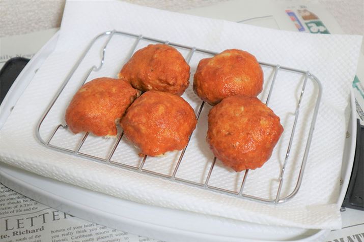 t^͗Ԃĕt̖ԂZbgΖ󂯂ɂȂ܂BuZbgőSv̂֗ȂƂłBLb`y[p[~Ăΐ􂢕y܂