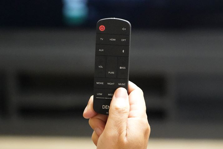 uMovievuMusicvuNightvuPurev̊eTEh[h́AtR{^vbV邾̊ȒPŐ؂ւ