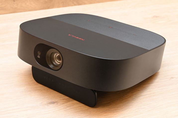 Anker̃tHDvWFN^[uNebula Vega PortablevBobe[ŁAO킸Ɏĝ֗Br[L̓R`