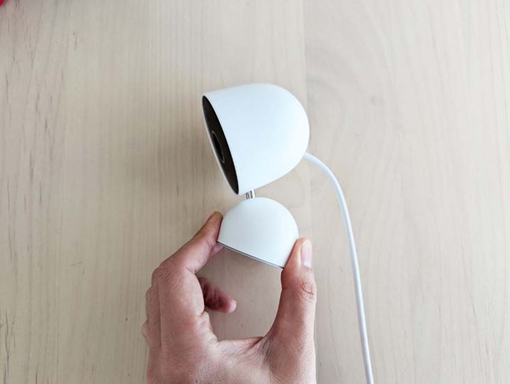 JڂĂwbh́A{gƂȂ长̕𒆐Sɂď㉺̌X𒲐߂ł܂