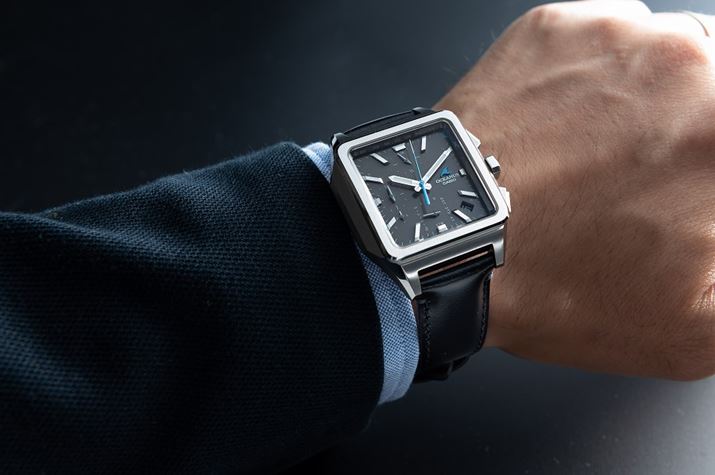 p^NmOtƂāAđĂ݂ƁȂ݊͐\ȂI@ʐ^オuOCW-T5000-1AJFvAuOCW-T5000CL-1AJFv